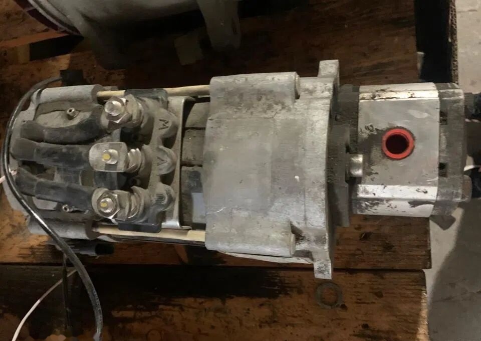 Volvo B5LH 2012 21543421 Volvo truck - Насос гидроусилителя для Грузовиков: фото 1 Volvo B5LH 2012 21543421 Volvo truck - Насос гидроусилителя для Грузовиков: фото 1