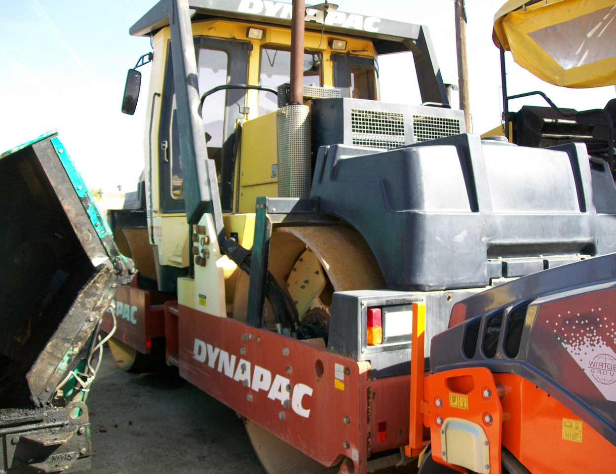Doble Vibrante Dynapac CC 722 - Дорожный каток: фото 1 Doble Vibrante Dynapac CC 722 - Дорожный каток: фото 1