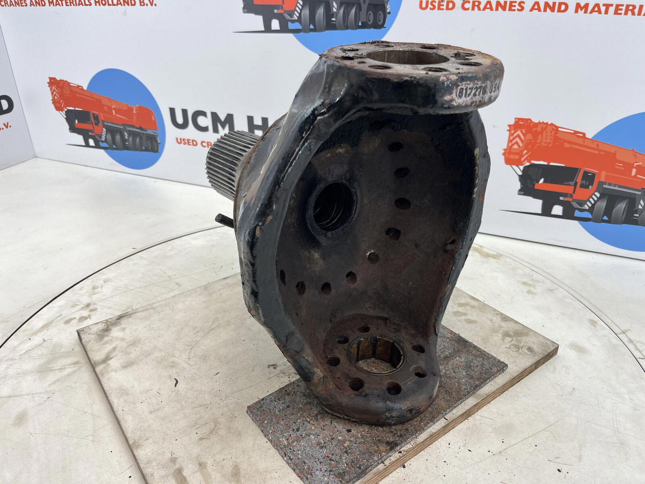 FAUN ATF 45-3 Steering knuckle 16 holes axle 3 - Поворотный кулак для Мобильных кранов: фото 4 FAUN ATF 45-3 Steering knuckle 16 holes axle 3 - Поворотный кулак для Мобильных кранов: фото 4