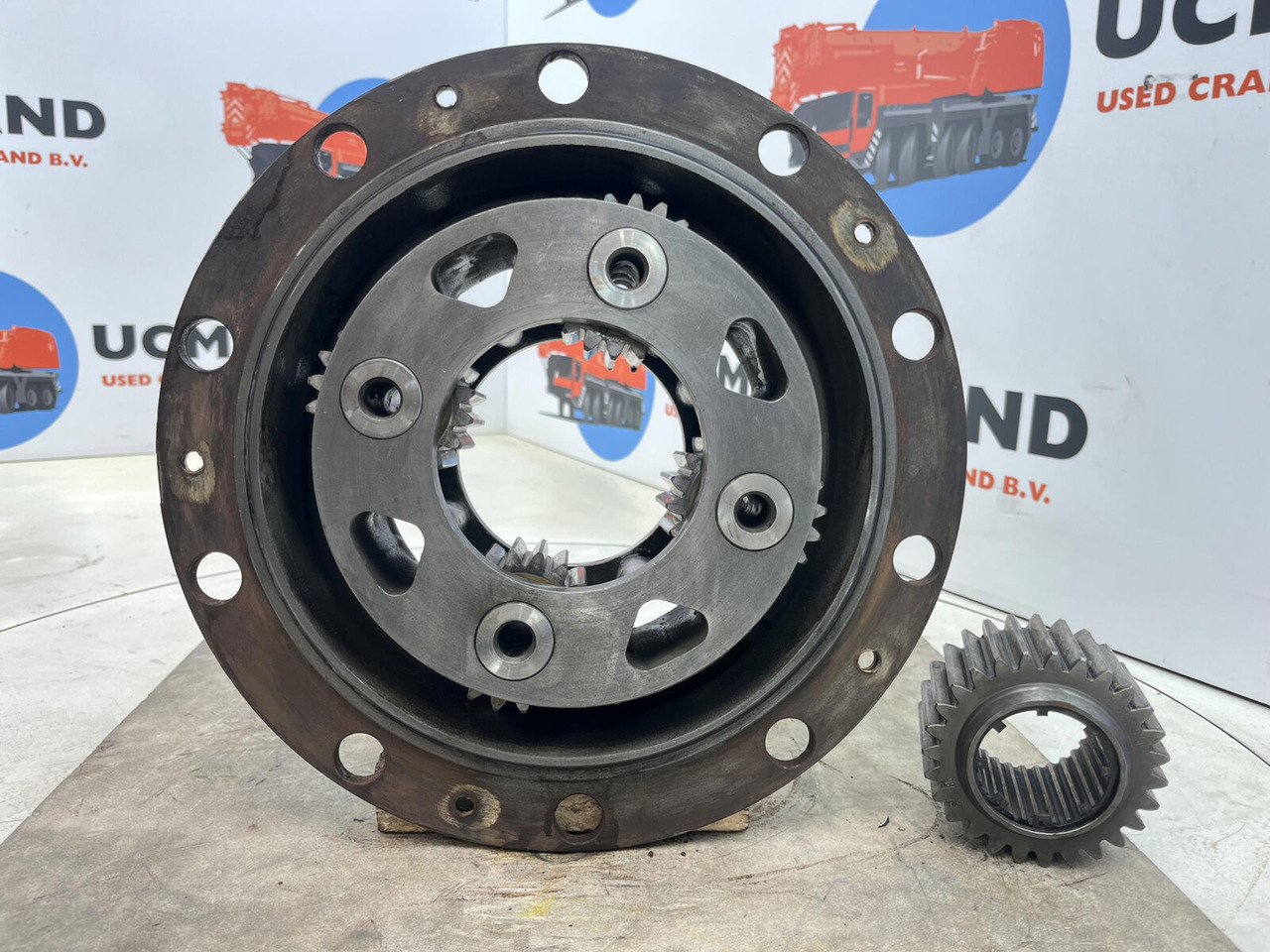 FAUN HK 40 planetary gear 27-18-65-24-4pl-H64-24 - Бортовой редуктор для Мобильных кранов: фото 4 FAUN HK 40 planetary gear 27-18-65-24-4pl-H64-24 - Бортовой редуктор для Мобильных кранов: фото 4