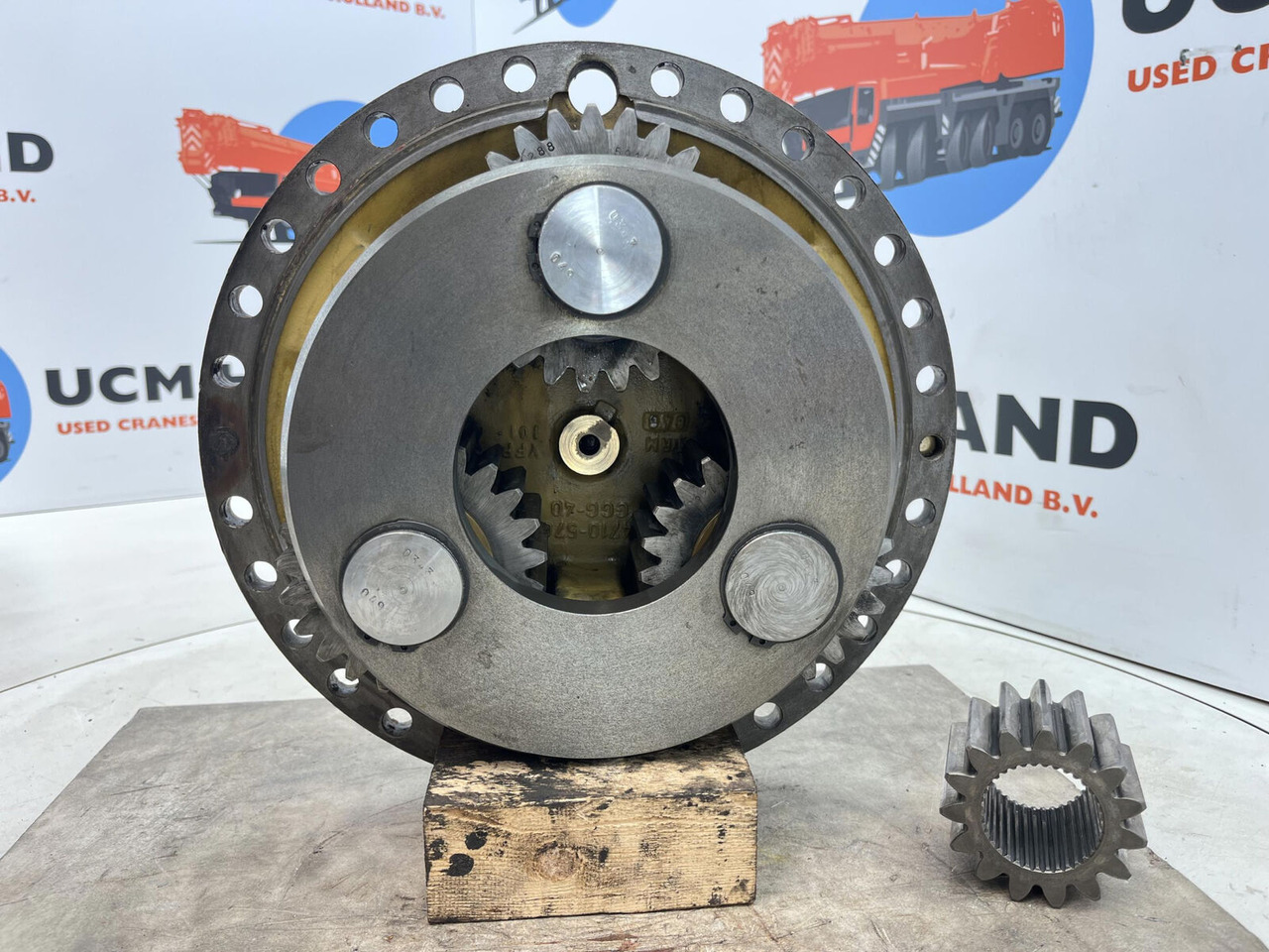 FAUN RTF 30 Planetary gear 15-23-63-36-3pl-H25-24 - Бортовой редуктор для Кранов: фото 4 FAUN RTF 30 Planetary gear 15-23-63-36-3pl-H25-24 - Бортовой редуктор для Кранов: фото 4