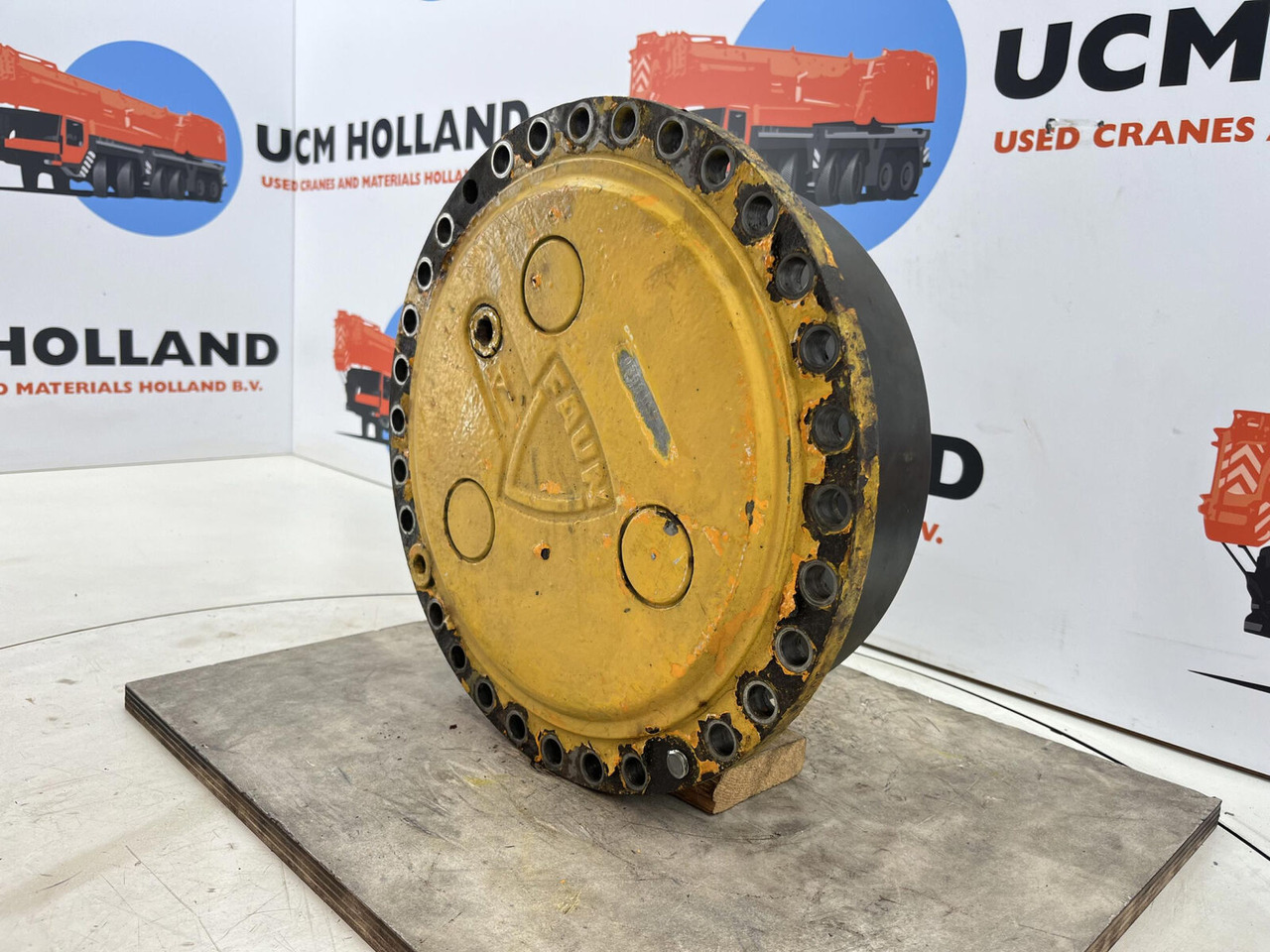 FAUN RTF 30 Planetary gear 15-23-63-36-3pl-H25-24 - Бортовой редуктор для Кранов: фото 2 FAUN RTF 30 Planetary gear 15-23-63-36-3pl-H25-24 - Бортовой редуктор для Кранов: фото 2