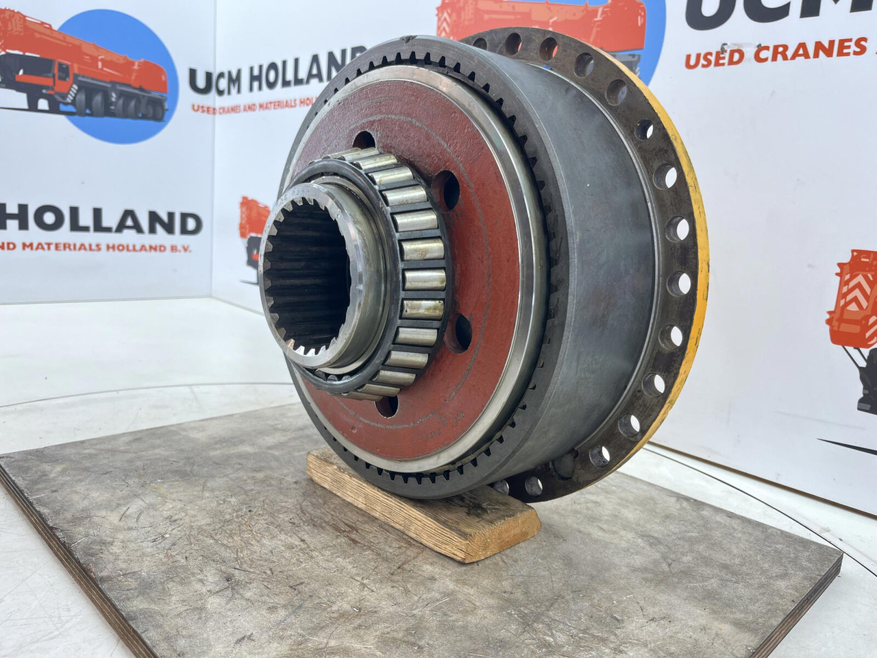 FAUN RTF 30 Planetary gear 15-23-63-36-3pl-H25-24 - Бортовой редуктор для Кранов: фото 3 FAUN RTF 30 Planetary gear 15-23-63-36-3pl-H25-24 - Бортовой редуктор для Кранов: фото 3