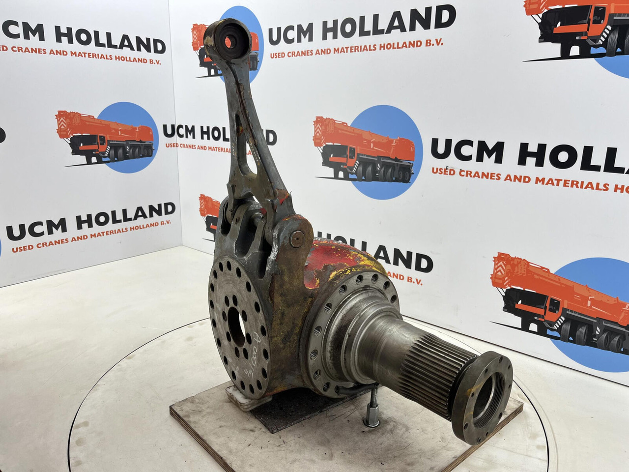 Grove GMK 3050 Steering knuckle axle 1 and 2 left - Поворотный кулак для Мобильных кранов: фото 3 Grove GMK 3050 Steering knuckle axle 1 and 2 left - Поворотный кулак для Мобильных кранов: фото 3