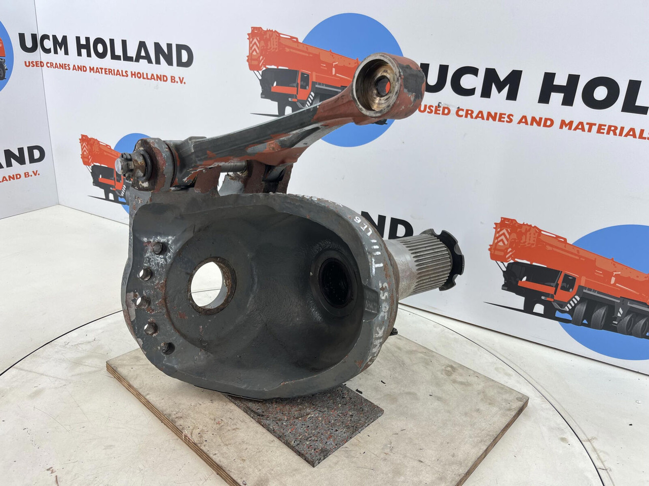 Grove GMK 3055 Steering knuckle 16 holes axle 1 right - Поворотный кулак для Мобильных кранов: фото 4 Grove GMK 3055 Steering knuckle 16 holes axle 1 right - Поворотный кулак для Мобильных кранов: фото 4