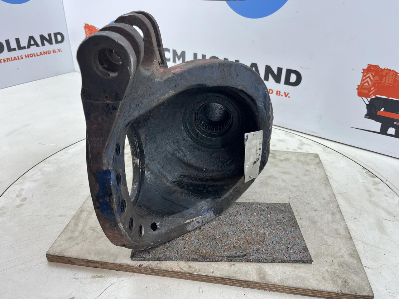 Grove GMK Steering knuckle 16 holes - Поворотный кулак для Мобильных кранов: фото 5 Grove GMK Steering knuckle 16 holes - Поворотный кулак для Мобильных кранов: фото 5