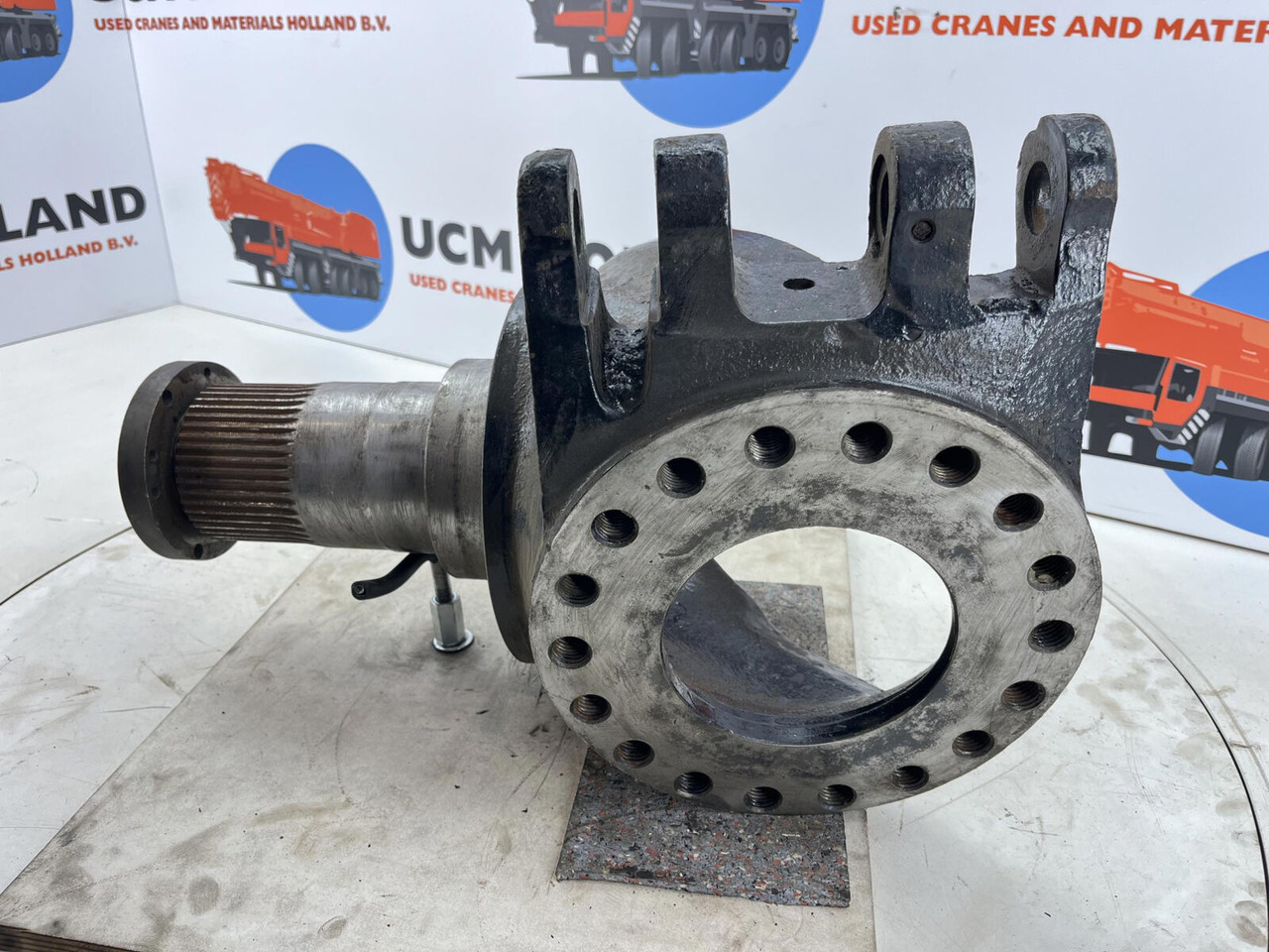 Grove GMK Steering knuckle 16 holes - Поворотный кулак для Мобильных кранов: фото 4 Grove GMK Steering knuckle 16 holes - Поворотный кулак для Мобильных кранов: фото 4