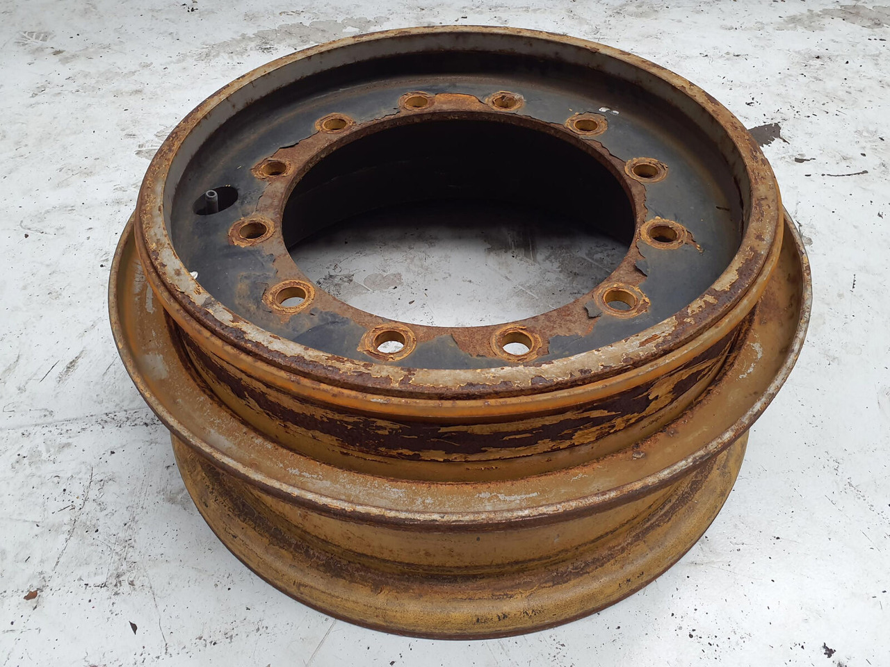 Grove Rim 385/95R25 12 5.5 3p - Колесный диск для Кранов: фото 1 Grove Rim 385/95R25 12 5.5 3p - Колесный диск для Кранов: фото 1