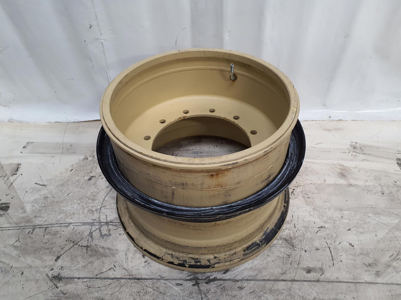 Grove Rim 525/80R25 12 20.5 3p - Колесный диск для Кранов: фото 1 Grove Rim 525/80R25 12 20.5 3p - Колесный диск для Кранов: фото 1