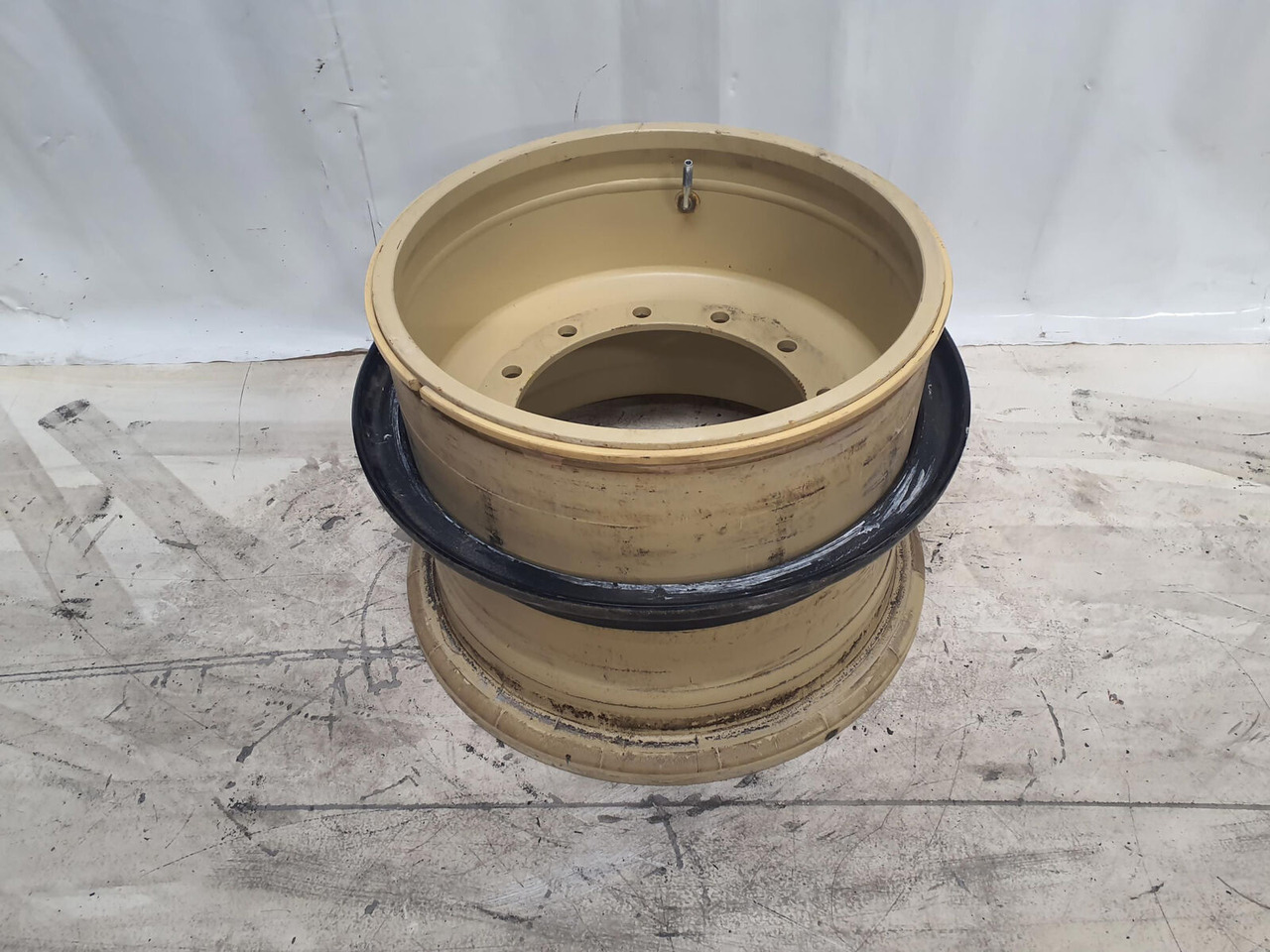 Grove Rim 525/80R25 12 20.5 3p - Колесный диск для Кранов: фото 1 Grove Rim 525/80R25 12 20.5 3p - Колесный диск для Кранов: фото 1