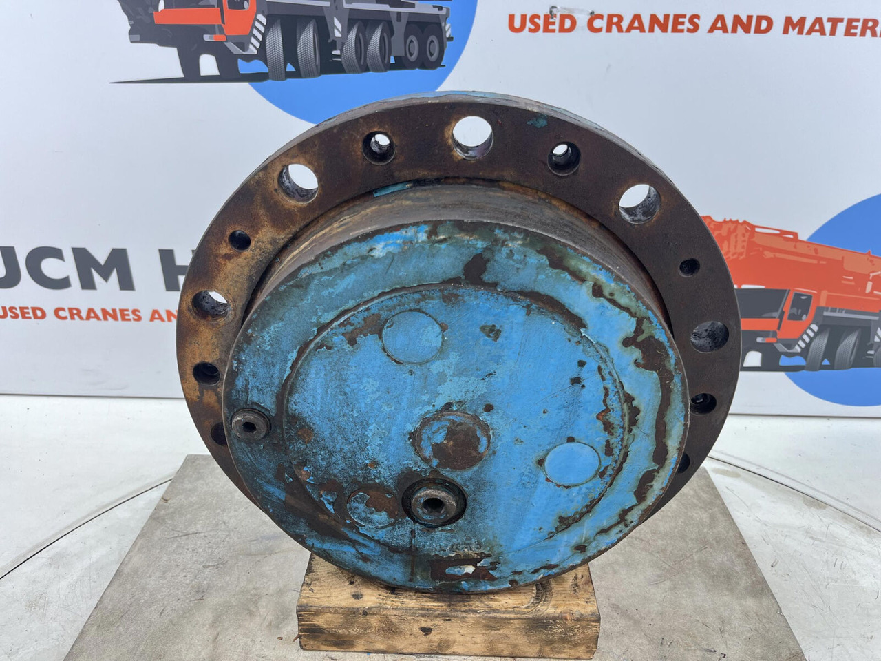 Kessler+Co Kessler Planetary gear 17-24-67-32-3pl-H83-42 - Бортовой редуктор для Мобильных кранов: фото 1 Kessler+Co Kessler Planetary gear 17-24-67-32-3pl-H83-42 - Бортовой редуктор для Мобильных кранов: фото 1