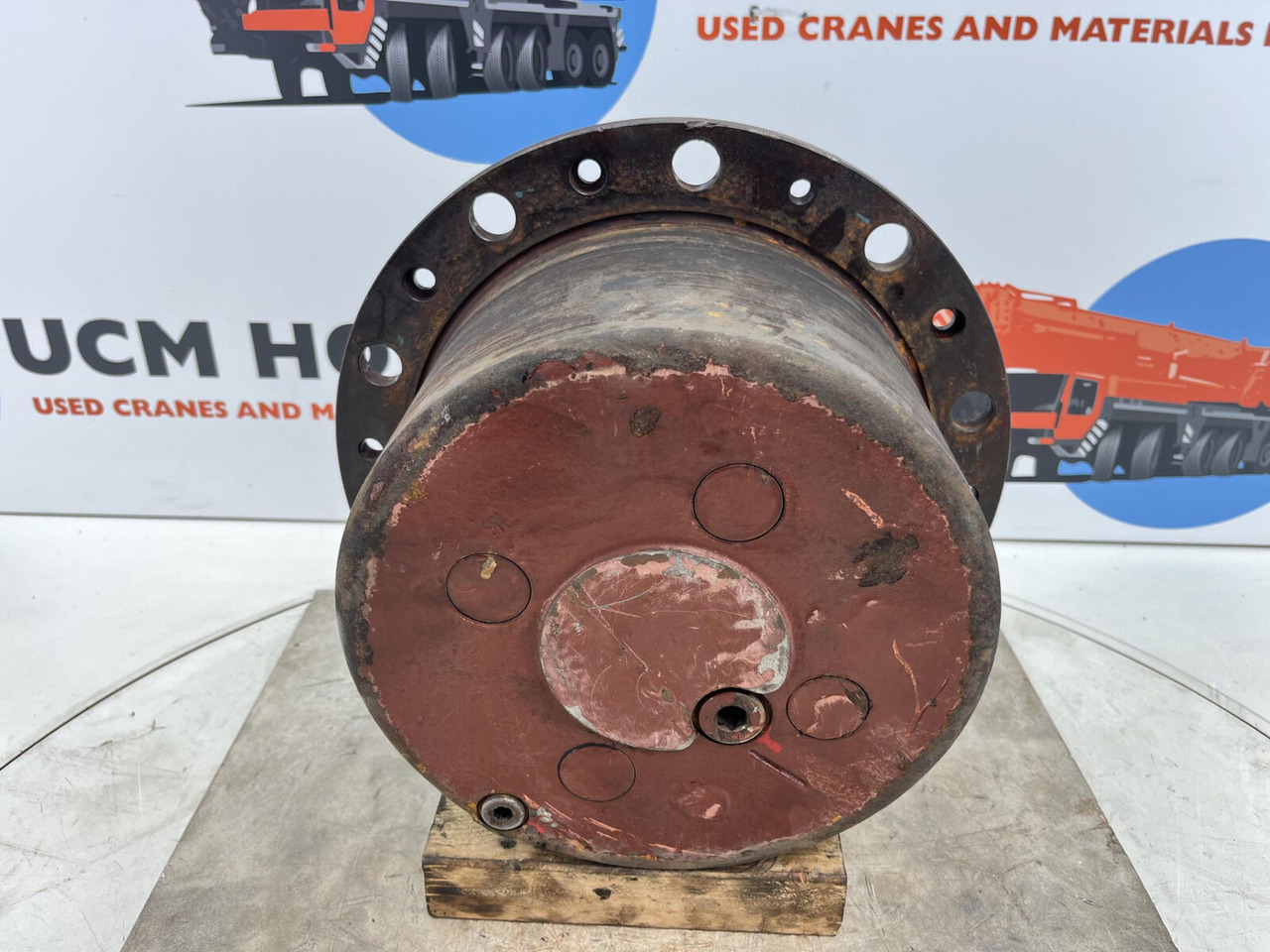 Kessler planetary gear 22-25-74-40-4pl-H177-46 - Бортовой редуктор для Мобильных кранов: фото 1 Kessler planetary gear 22-25-74-40-4pl-H177-46 - Бортовой редуктор для Мобильных кранов: фото 1