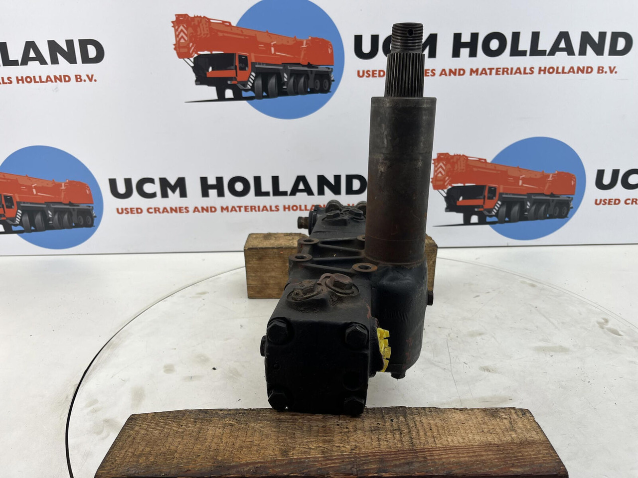 Krupp 70 GMT/AT steering box - Рулевой механизм для Мобильных кранов: фото 4 Krupp 70 GMT/AT steering box - Рулевой механизм для Мобильных кранов: фото 4