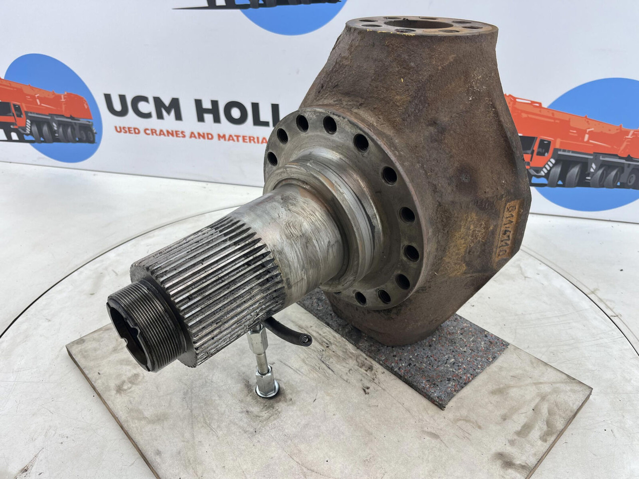 Krupp KMK 5100 Steering knuckle 16 holes axle 1 - Поворотный кулак для Мобильных кранов: фото 1 Krupp KMK 5100 Steering knuckle 16 holes axle 1 - Поворотный кулак для Мобильных кранов: фото 1