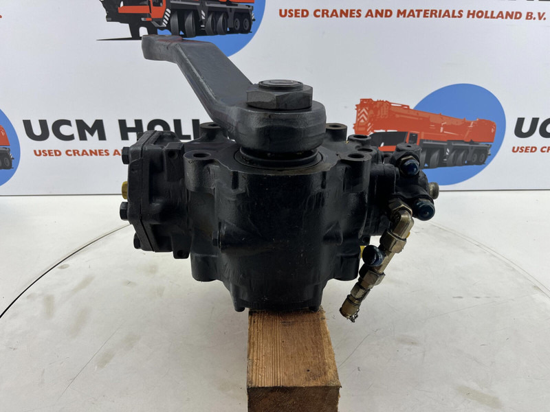 Liebherr LTM 1045-3.1 steering box - Рулевая колонка для Кранов: фото 1 Liebherr LTM 1045-3.1 steering box - Рулевая колонка для Кранов: фото 1