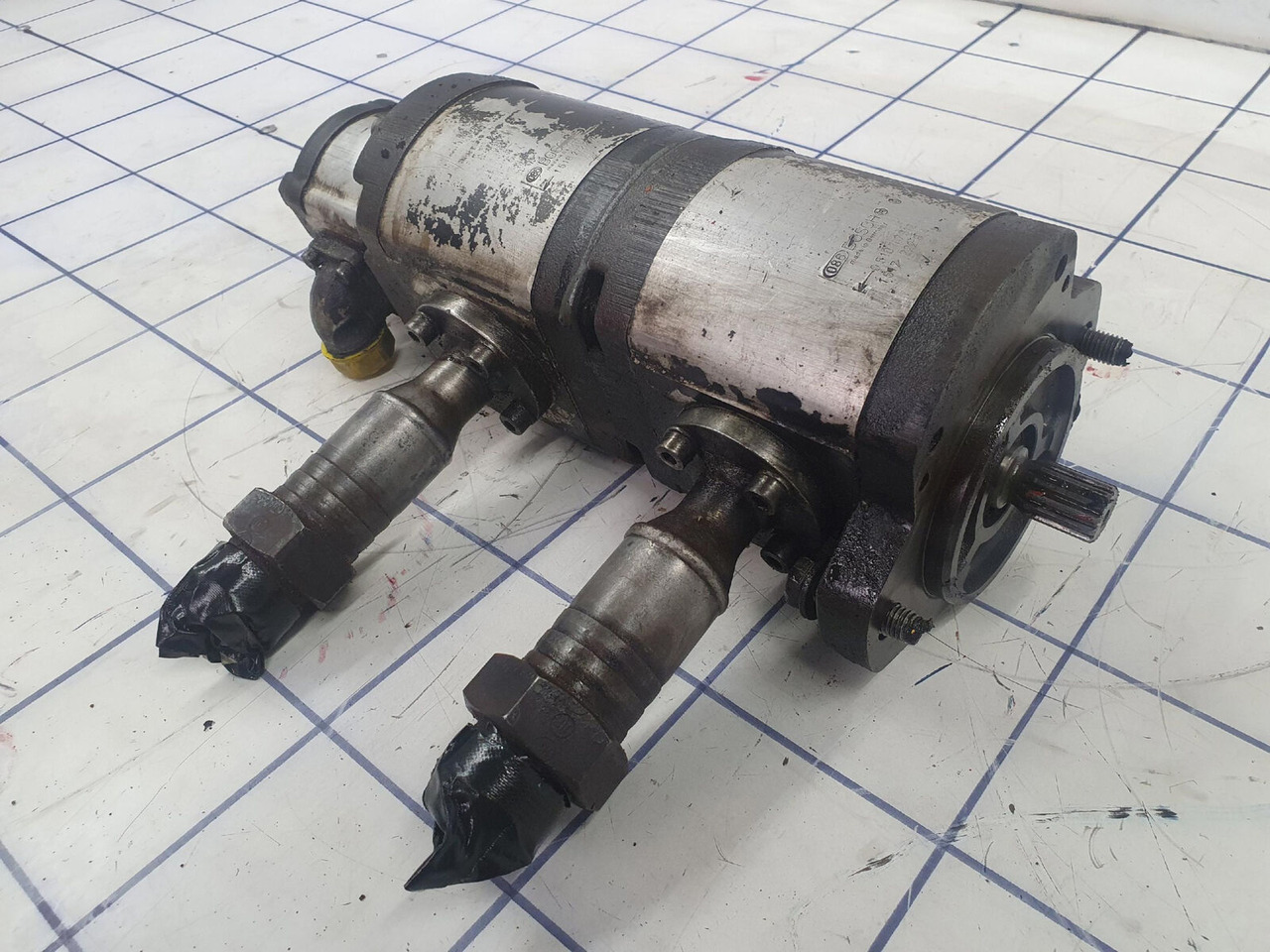 Liebherr LTM 1050-1 TRIPLE GEAR PUMP - Гидравлический насос для Мобильных кранов: фото 4 Liebherr LTM 1050-1 TRIPLE GEAR PUMP - Гидравлический насос для Мобильных кранов: фото 4