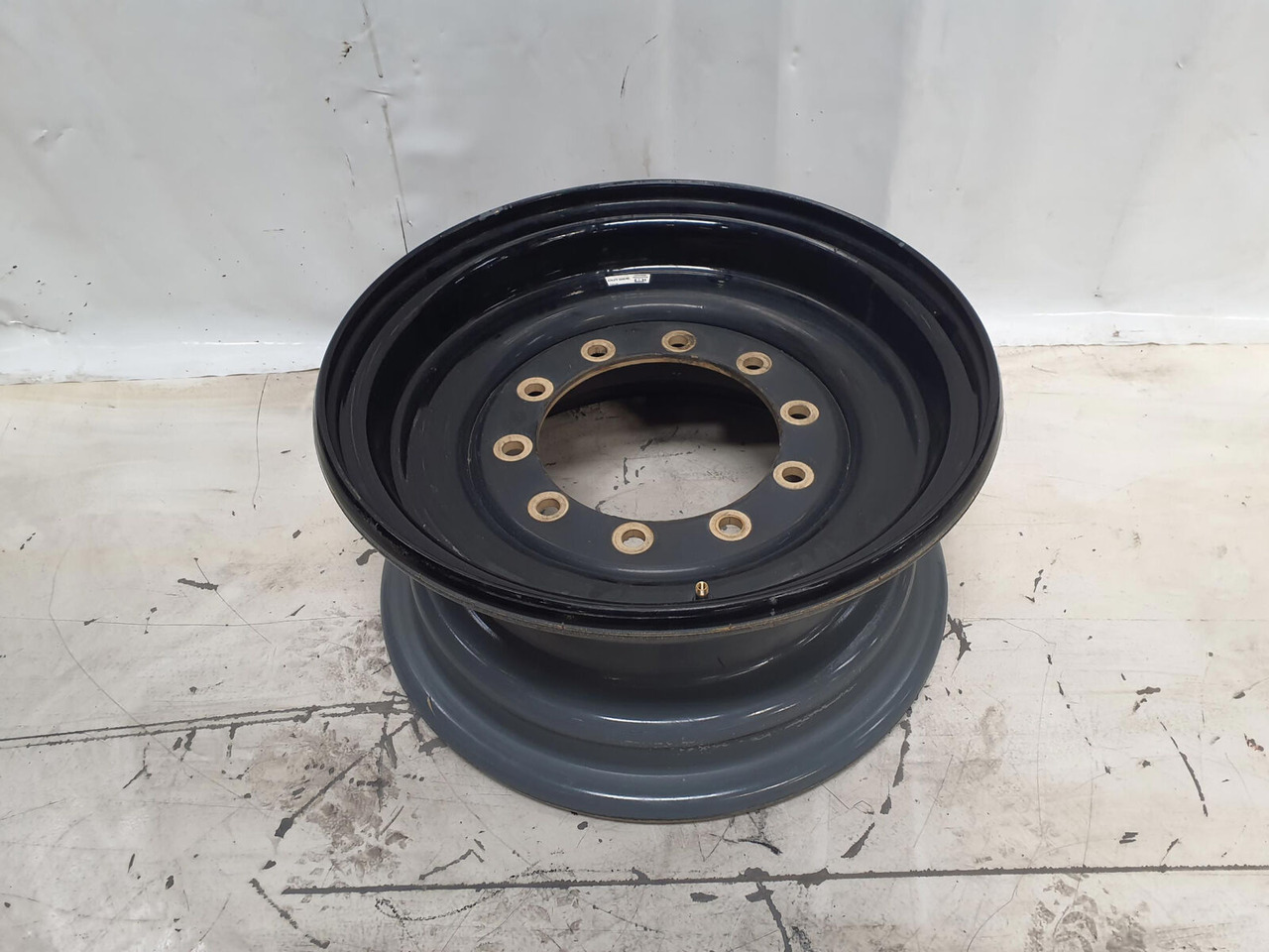 Liebherr Rim 445/95R25 10 12 1p - Колесный диск: фото 1 Liebherr Rim 445/95R25 10 12 1p - Колесный диск: фото 1