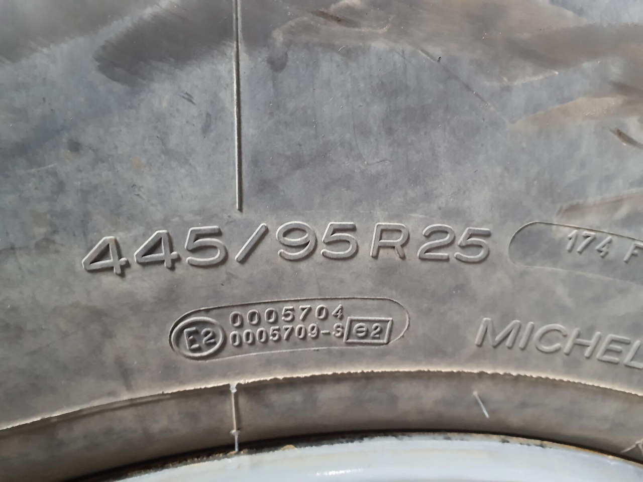 Michelin Wheel 445/95R25 10 12 1p - Колесо: фото 4 Michelin Wheel 445/95R25 10 12 1p - Колесо: фото 4