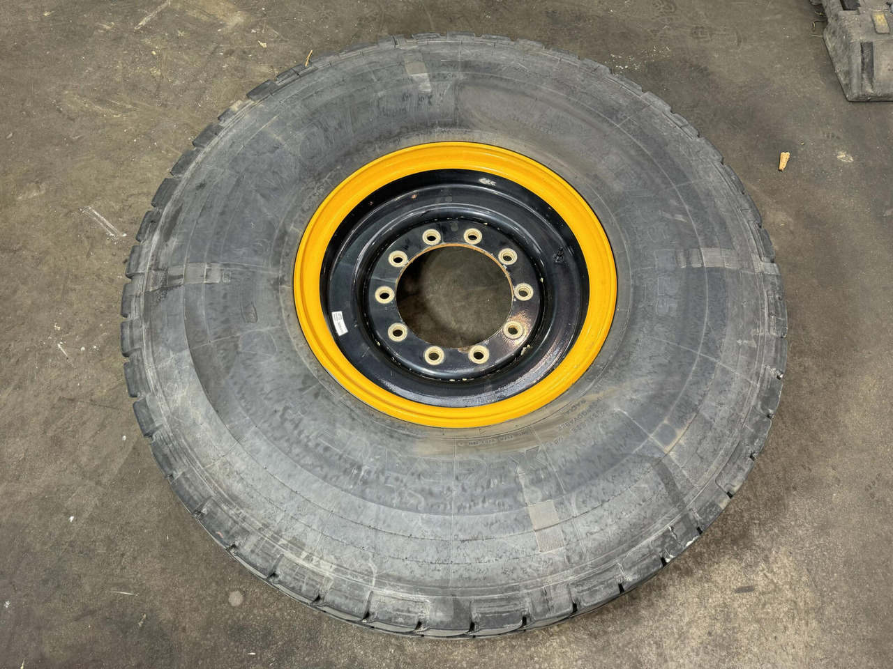 Michelin Wheel 445/95R25 10 12.3 1p - Колесо для Кранов: фото 1 Michelin Wheel 445/95R25 10 12.3 1p - Колесо для Кранов: фото 1
