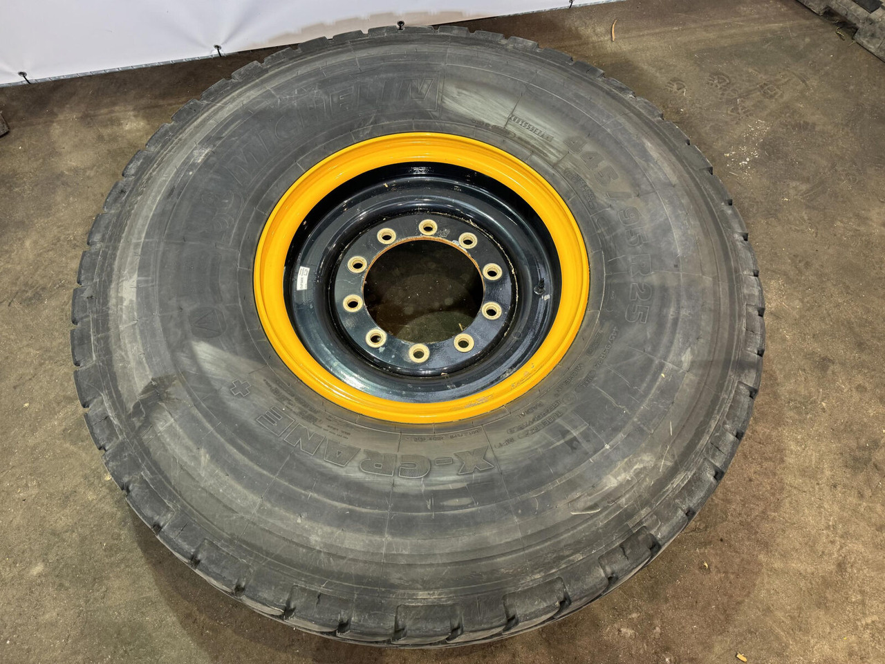 Michelin Wheel 445/95R25 10 12.3 1p - Колесо: фото 1 Michelin Wheel 445/95R25 10 12.3 1p - Колесо: фото 1