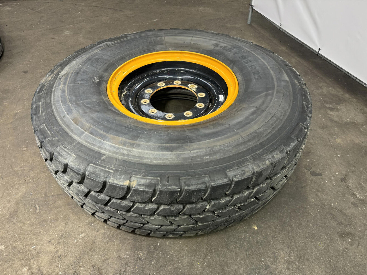 Michelin Wheel 445/95R25 10 12.3 1p - Колесо для Кранов: фото 2 Michelin Wheel 445/95R25 10 12.3 1p - Колесо для Кранов: фото 2