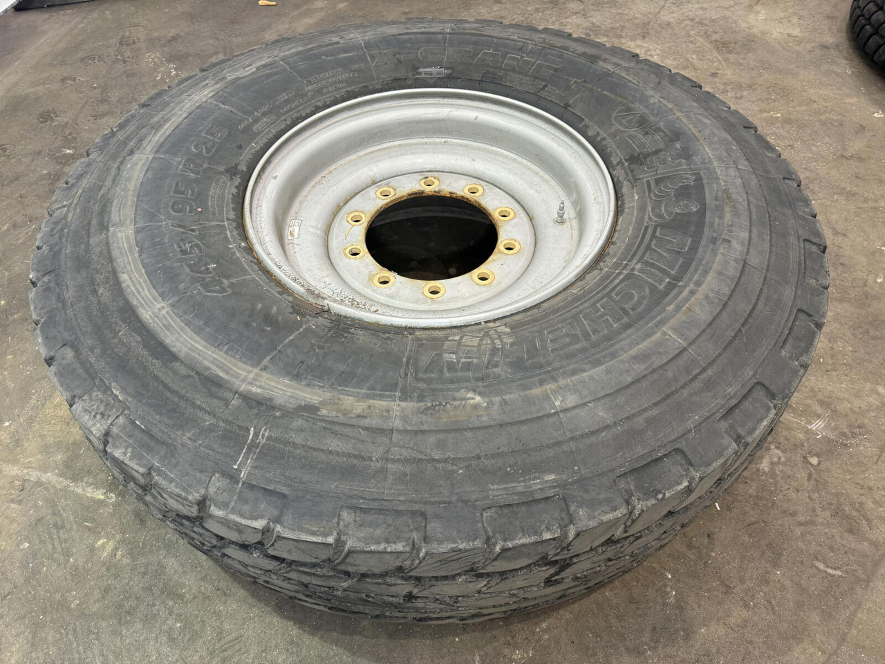 Michelin Wheel 445/95R25 10 12.3 1p - Колесо для Кранов: фото 2 Michelin Wheel 445/95R25 10 12.3 1p - Колесо для Кранов: фото 2