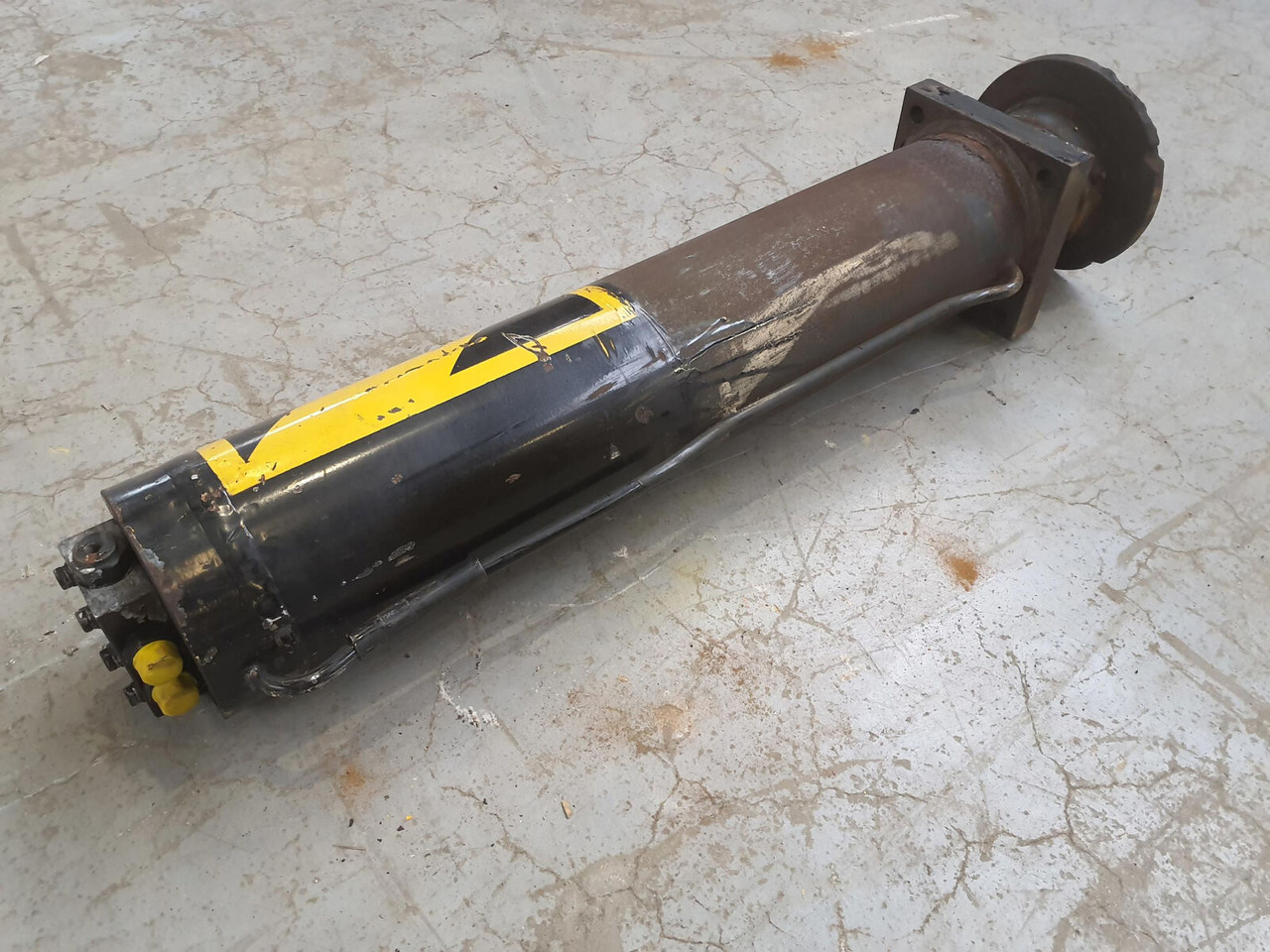 Spierings SK 598 Outrigger cylinder - Гидравлический цилиндр для Кранов: фото 2 Spierings SK 598 Outrigger cylinder - Гидравлический цилиндр для Кранов: фото 2