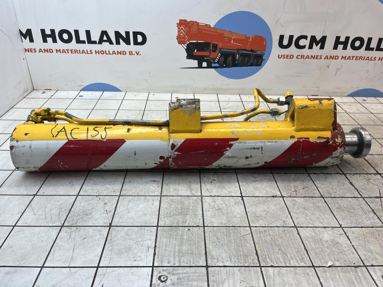 Terex AC 50 / AC 155 support cylinder front - Гидравлический цилиндр для Мобильных кранов: фото 1 Terex AC 50 / AC 155 support cylinder front - Гидравлический цилиндр для Мобильных кранов: фото 1