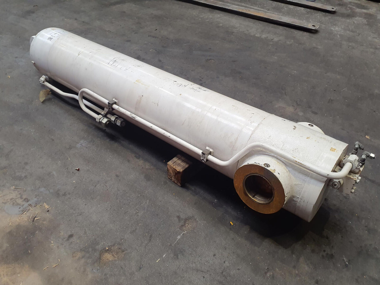 Terex AC 55 luffing cylinder - Гидравлический цилиндр для Мобильных кранов: фото 3 Terex AC 55 luffing cylinder - Гидравлический цилиндр для Мобильных кранов: фото 3
