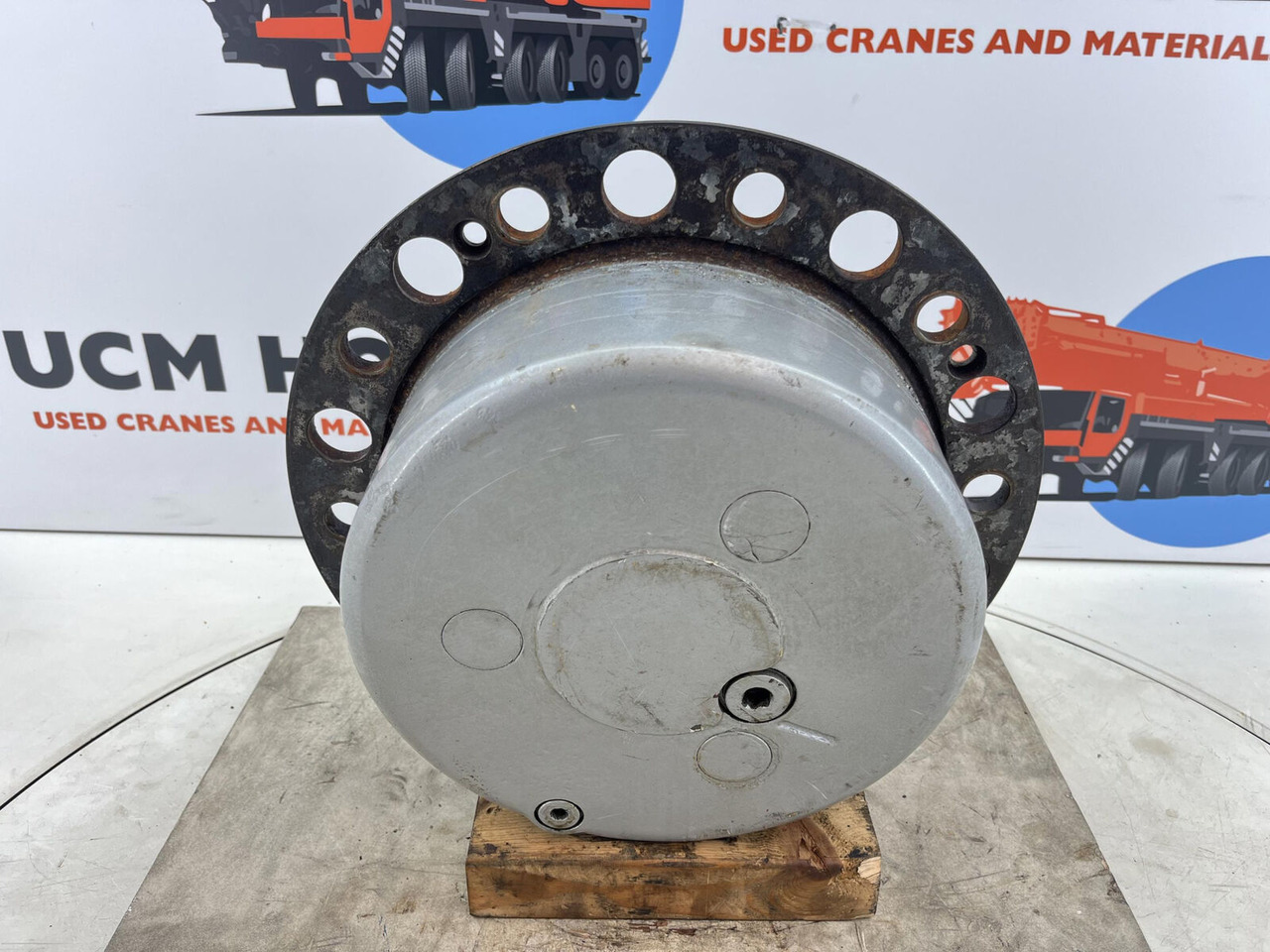 Terex Demag AC 100/4 planetary gear 22-25-74-40-3pl-H127-46 - Бортовой редуктор для Мобильных кранов: фото 1 Terex Demag AC 100/4 planetary gear 22-25-74-40-3pl-H127-46 - Бортовой редуктор для Мобильных кранов: фото 1