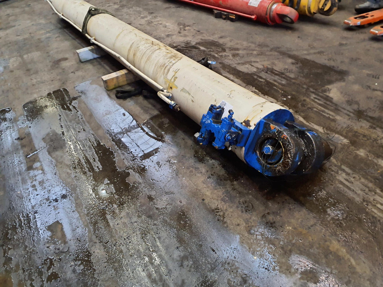 Terex HC 340 boom cylinder - Гидравлический цилиндр для Мобильных кранов: фото 4 Terex HC 340 boom cylinder - Гидравлический цилиндр для Мобильных кранов: фото 4