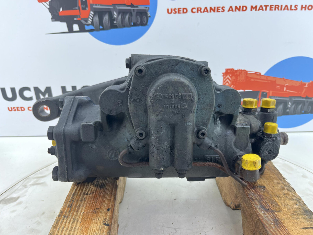 ZF LTM 1070 4.2 Steering box - Рулевой механизм для Мобильных кранов: фото 5 ZF LTM 1070 4.2 Steering box - Рулевой механизм для Мобильных кранов: фото 5