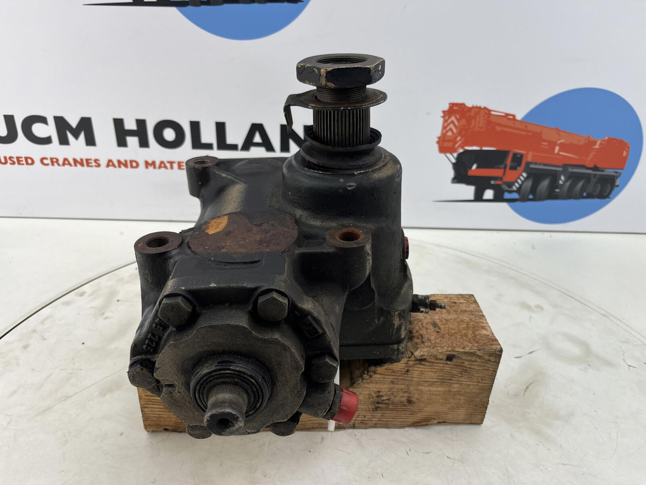 ZF ZF steering box - Рулевой механизм для Мобильных кранов: фото 1 ZF ZF steering box - Рулевой механизм для Мобильных кранов: фото 1