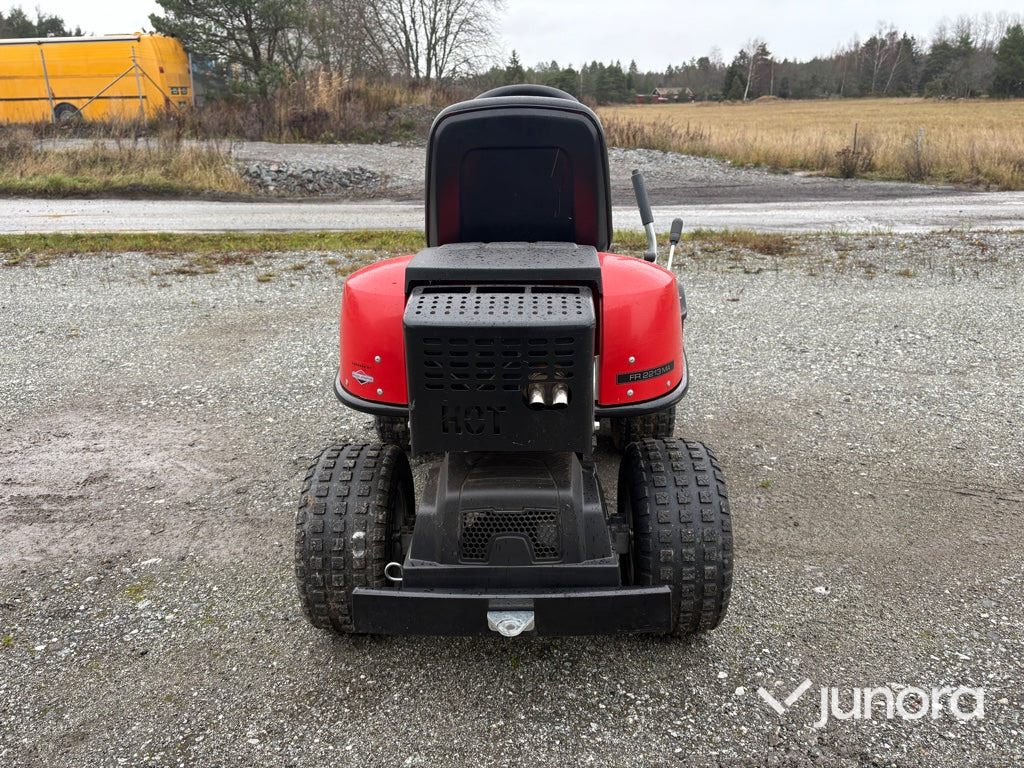 Åkgräsklippare - Jonsered FR2213MA - Газонокосилка: фото 4 Åkgräsklippare - Jonsered FR2213MA - Газонокосилка: фото 4