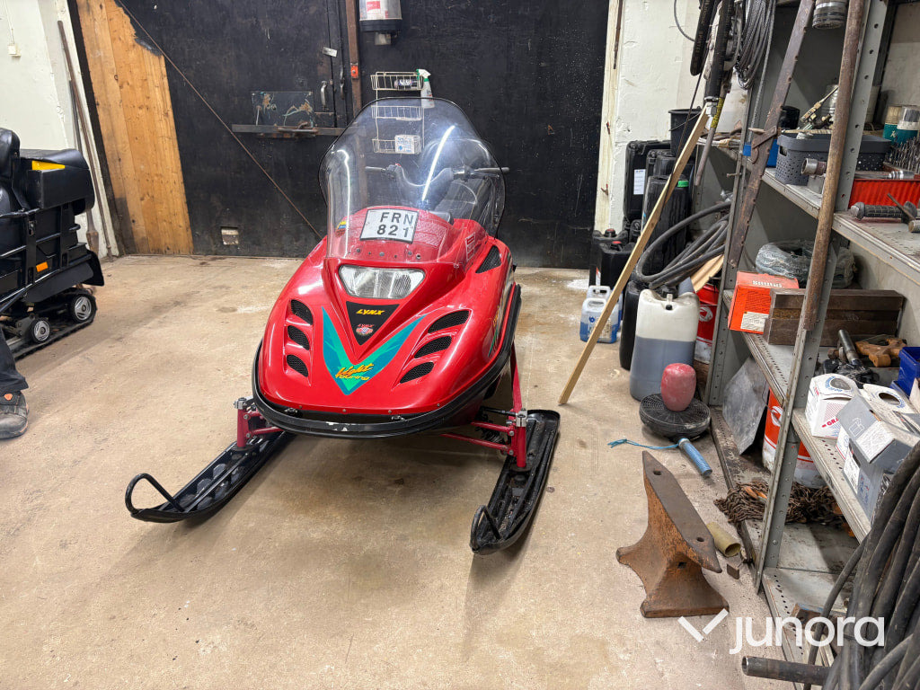 Snöskoter Lynx Light Touring Rotax 377 - Другая техника: фото 3 Snöskoter Lynx Light Touring Rotax 377 - Другая техника: фото 3