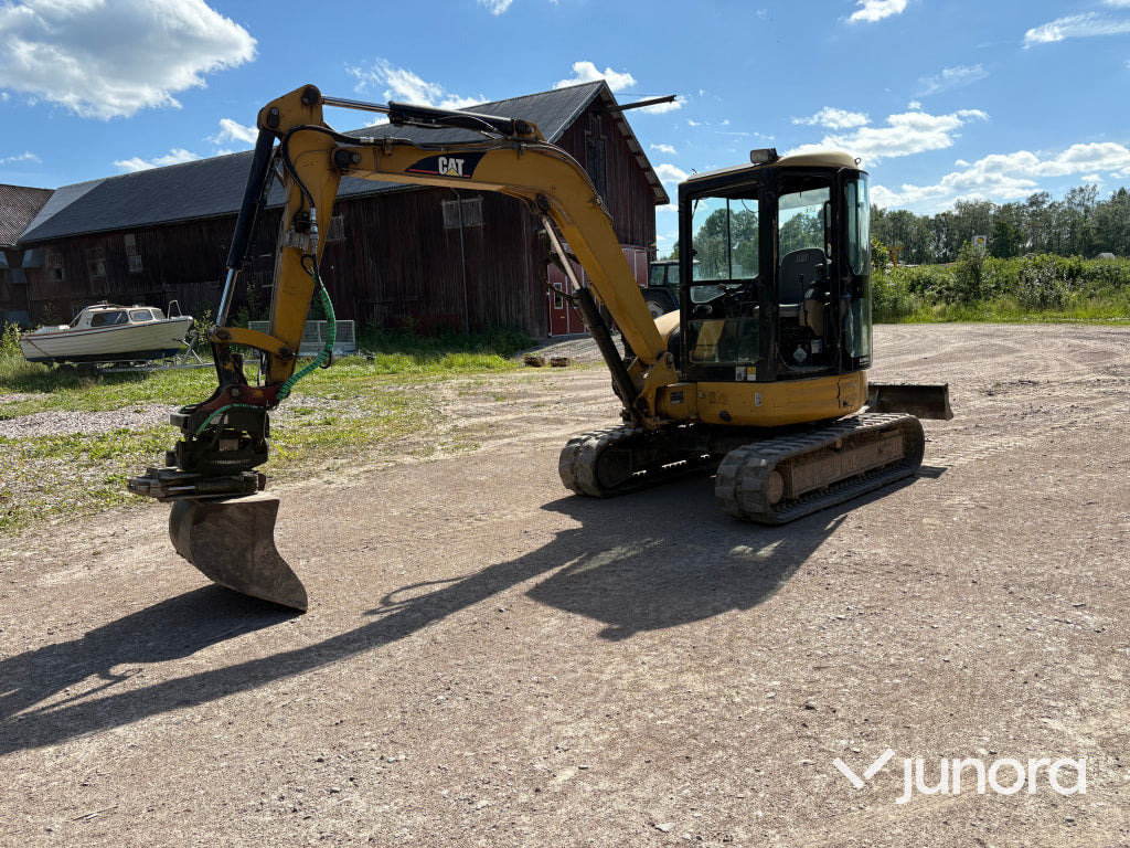 Grävmaskin CAT 304 CR 4-ton - Мини-экскаватор: фото 1 Grävmaskin CAT 304 CR 4-ton - Мини-экскаватор: фото 1