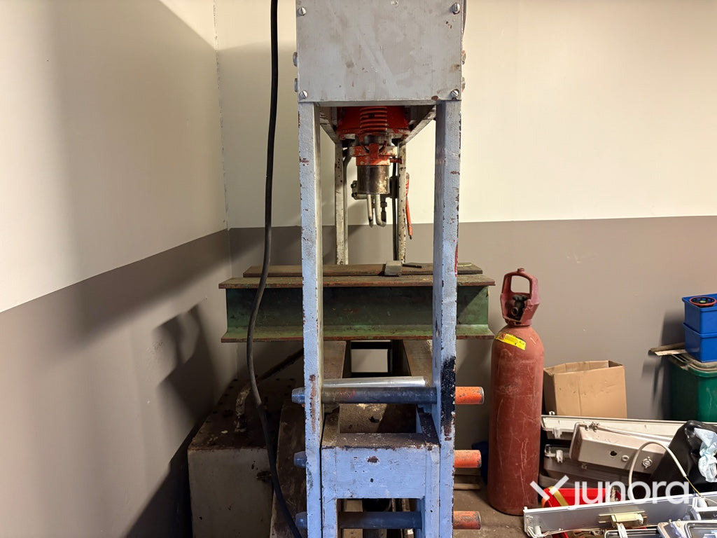 Hydraulpress - Hiab H100E, 100 ton - Листогибочный пресс: фото 5 Hydraulpress - Hiab H100E, 100 ton - Листогибочный пресс: фото 5