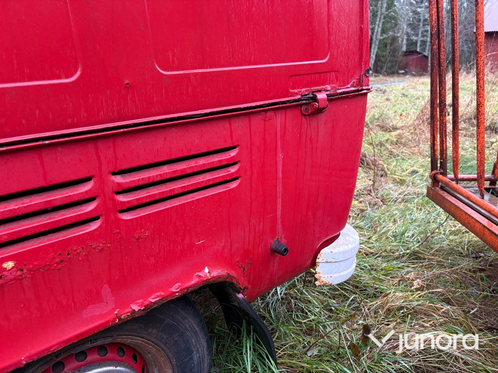 Малотоннажный бортовой грузовик, Грузопассажирский фургон Lätt lastbil - Volkswagen Pick UP: фото 18