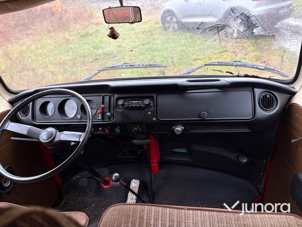 Малотоннажный бортовой грузовик, Грузопассажирский фургон Lätt lastbil - Volkswagen Pick UP: фото 30