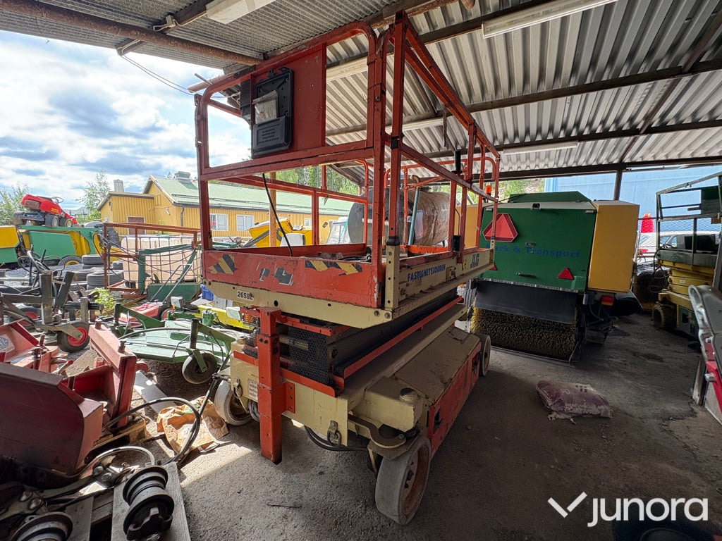 Saxlift - JLG Industries, 2658E - Ножничный подъемник: фото 5 Saxlift - JLG Industries, 2658E - Ножничный подъемник: фото 5