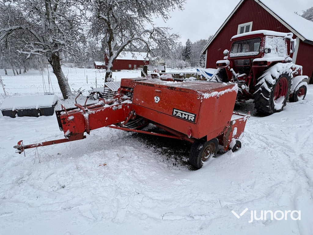 Småbalspress - Fahr, HD460 - Пресс-подборщик тюковый: фото 1 Småbalspress - Fahr, HD460 - Пресс-подборщик тюковый: фото 1