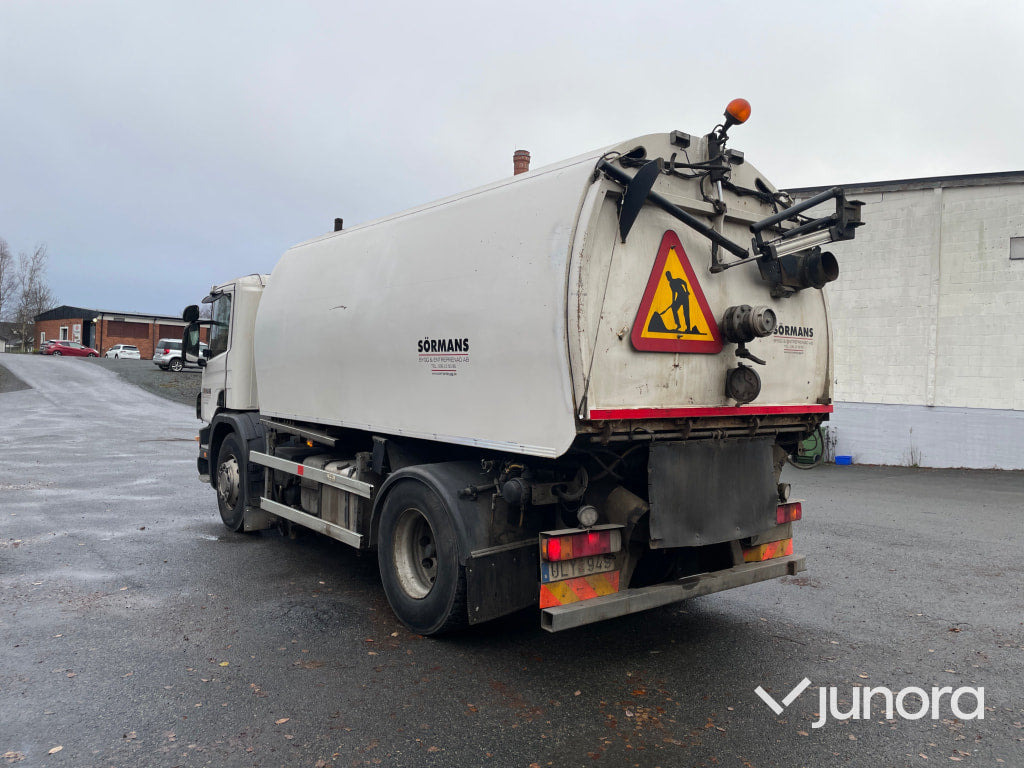 Sop och Uppsamlarbil Scania 94D / 260 - Подметально-уборочная машина: фото 5 Sop och Uppsamlarbil Scania 94D / 260 - Подметально-уборочная машина: фото 5