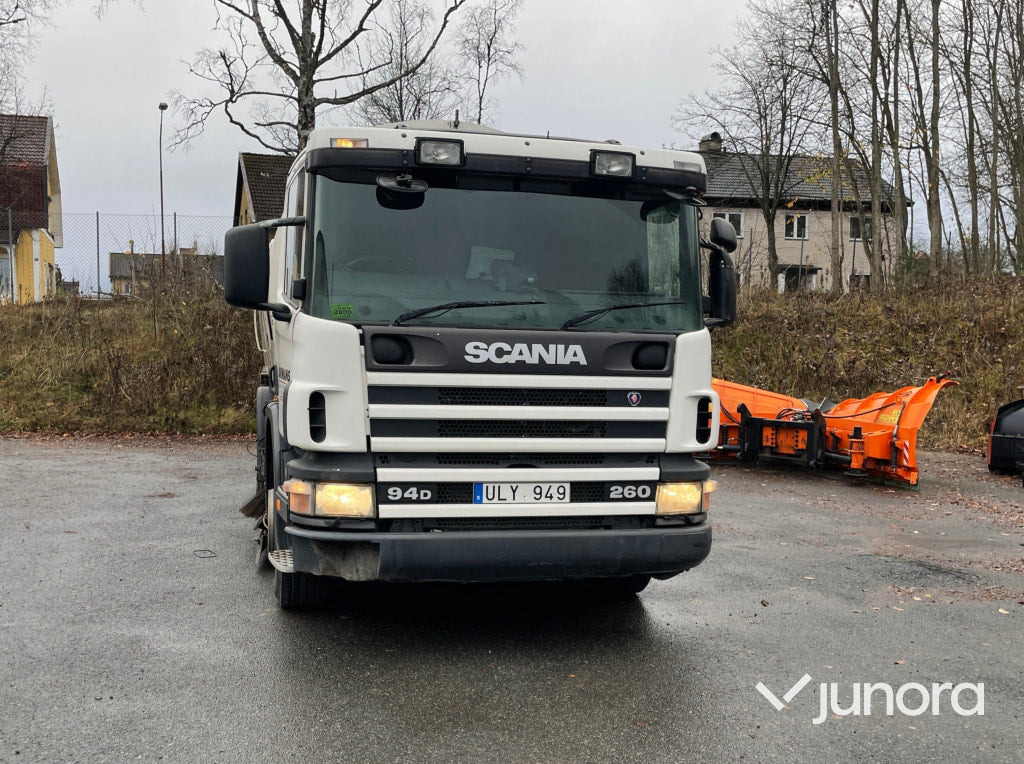 Sop och Uppsamlarbil Scania 94D / 260 - Подметально-уборочная машина: фото 3 Sop och Uppsamlarbil Scania 94D / 260 - Подметально-уборочная машина: фото 3