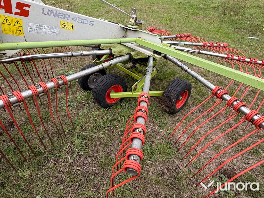 Strängläggare Claas liner 430s - Сеноворошилка: фото 2 Strängläggare Claas liner 430s - Сеноворошилка: фото 2