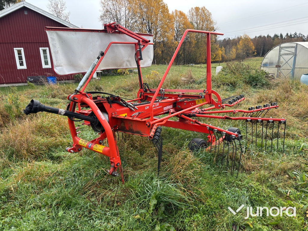 Strängläggare - Kuhn GA 4121 GM - Сеноворошилка: фото 4 Strängläggare - Kuhn GA 4121 GM - Сеноворошилка: фото 4