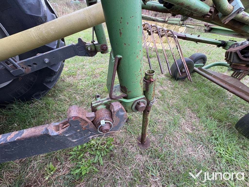 Strängläggare krone KS 380/420-12 - Сеноворошилка: фото 4 Strängläggare krone KS 380/420-12 - Сеноворошилка: фото 4