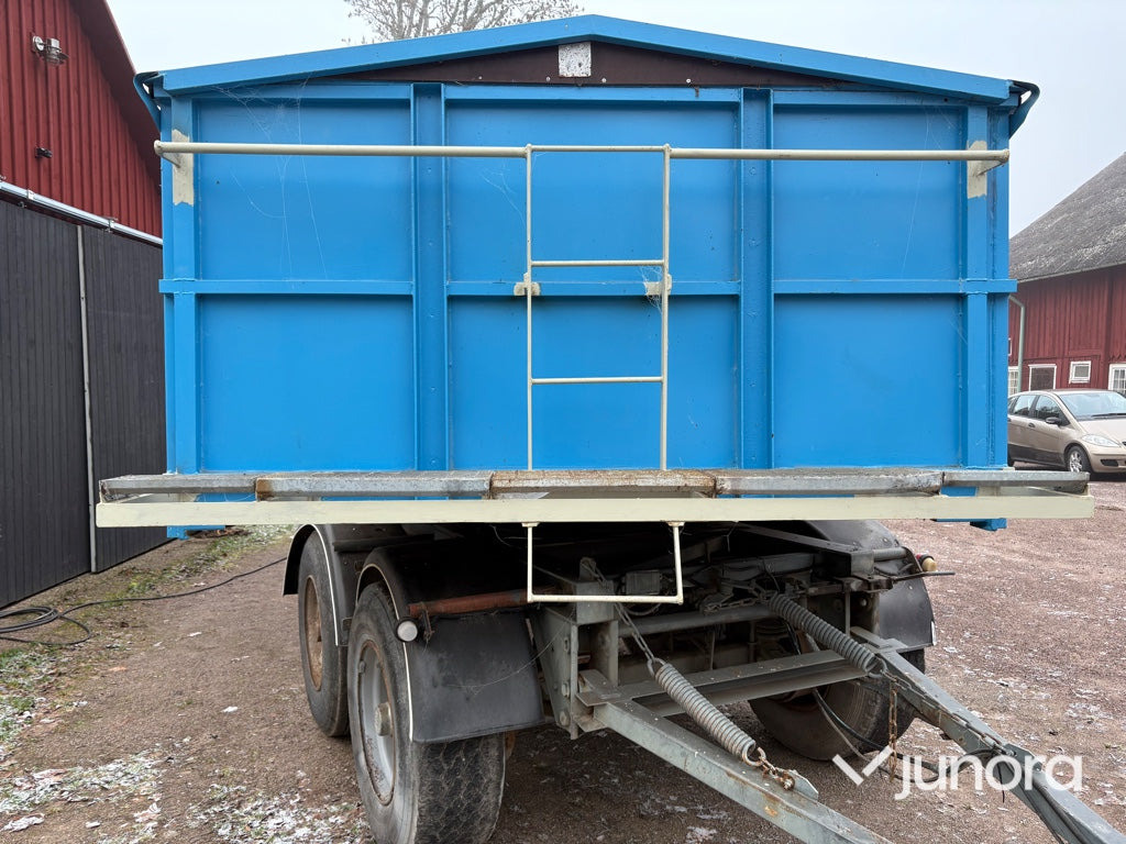 Самосвальный прицеп Torkvagn/Spannmålsvagn med tipp - 25 kubik: фото 9 Самосвальный прицеп Torkvagn/Spannmålsvagn med tipp - 25 kubik: фото 9