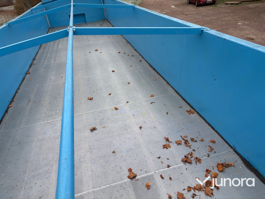 Самосвальный прицеп Torkvagn/Spannmålsvagn med tipp - 25 kubik: фото 13 Самосвальный прицеп Torkvagn/Spannmålsvagn med tipp - 25 kubik: фото 13