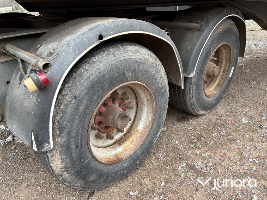 Самосвальный прицеп Torkvagn/Spannmålsvagn med tipp - 25 kubik: фото 20 Самосвальный прицеп Torkvagn/Spannmålsvagn med tipp - 25 kubik: фото 20