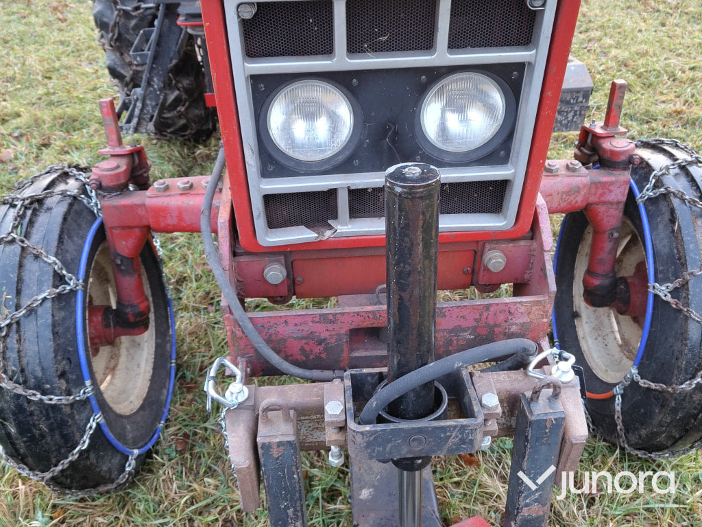 Traktor - International 484 STD - Трактор: фото 5 Traktor - International 484 STD - Трактор: фото 5